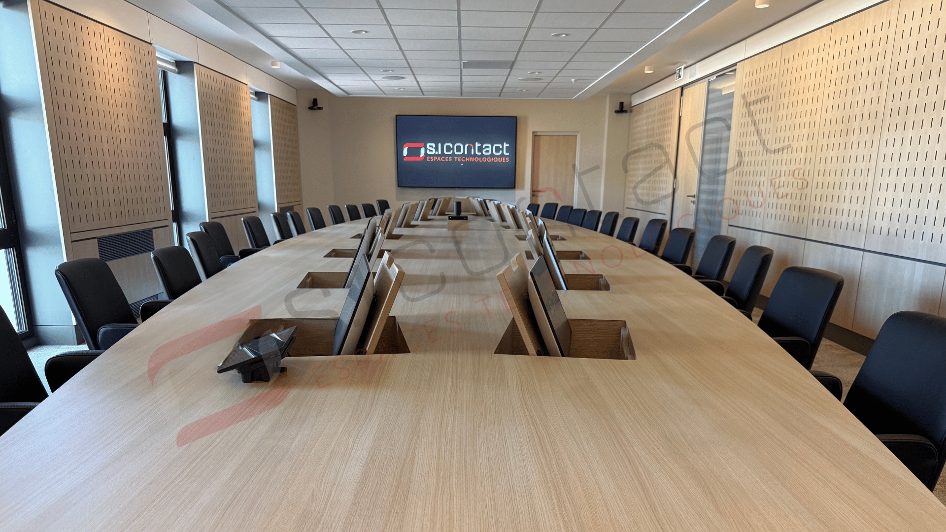 Une salle du Conseil d´Administration pensée pour décider, partager et se connecter